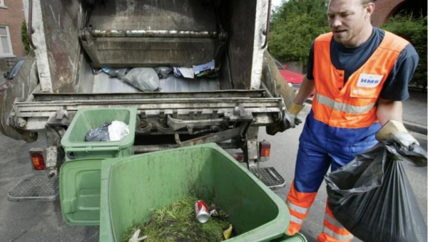 ’Stop direct met snuffelen in afval van inwoners’; Verontwaardiging over klikocontroles door boa’s in Waterland